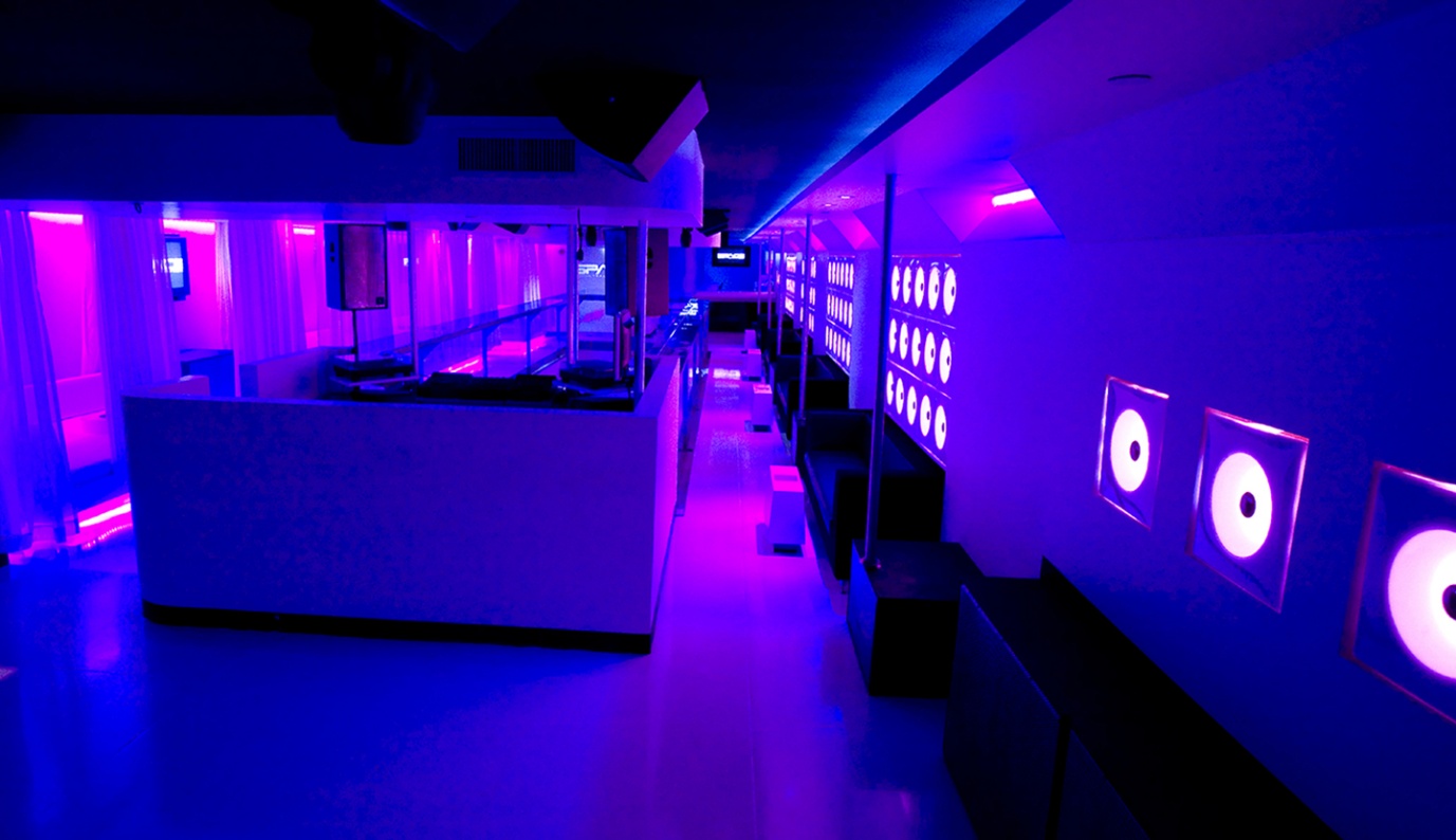 Radio Lounge Montreal — Plateau bar/club interior design